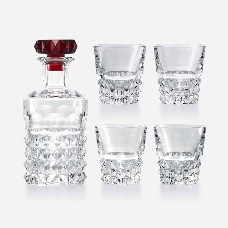 image/article/coffret_flacon_bouchon_rouge_et_4_gobelets_2816100_louxor_baccarat_25014.jpg