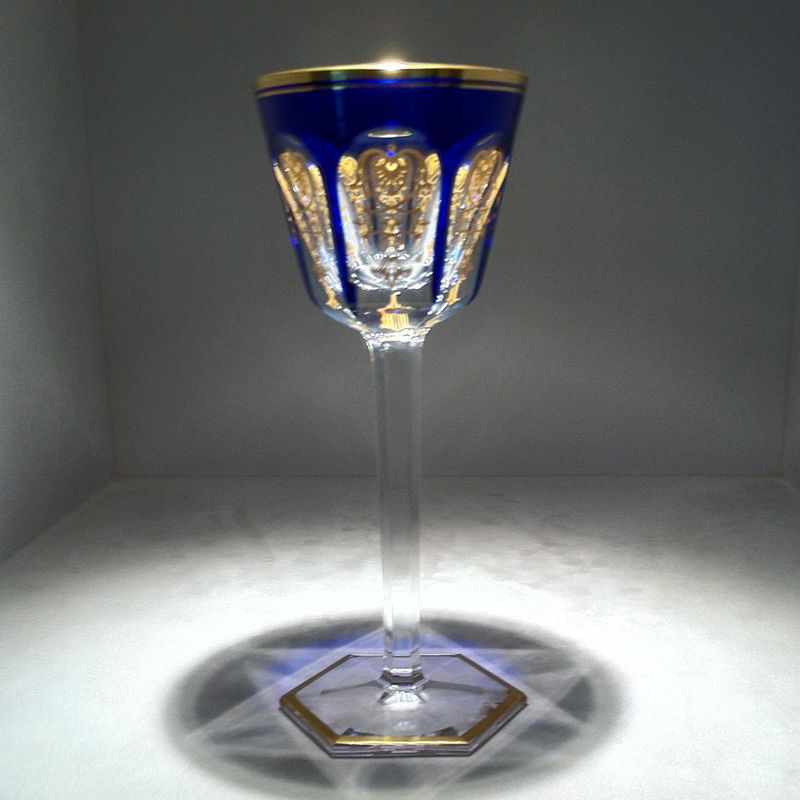 image/article/verre_a_vin_du_rhin_bleu_1201132_harcourt_baccarat_28695.jpg